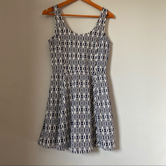 H&M Skater Dress | Fit and flare - Picture 1 of 5